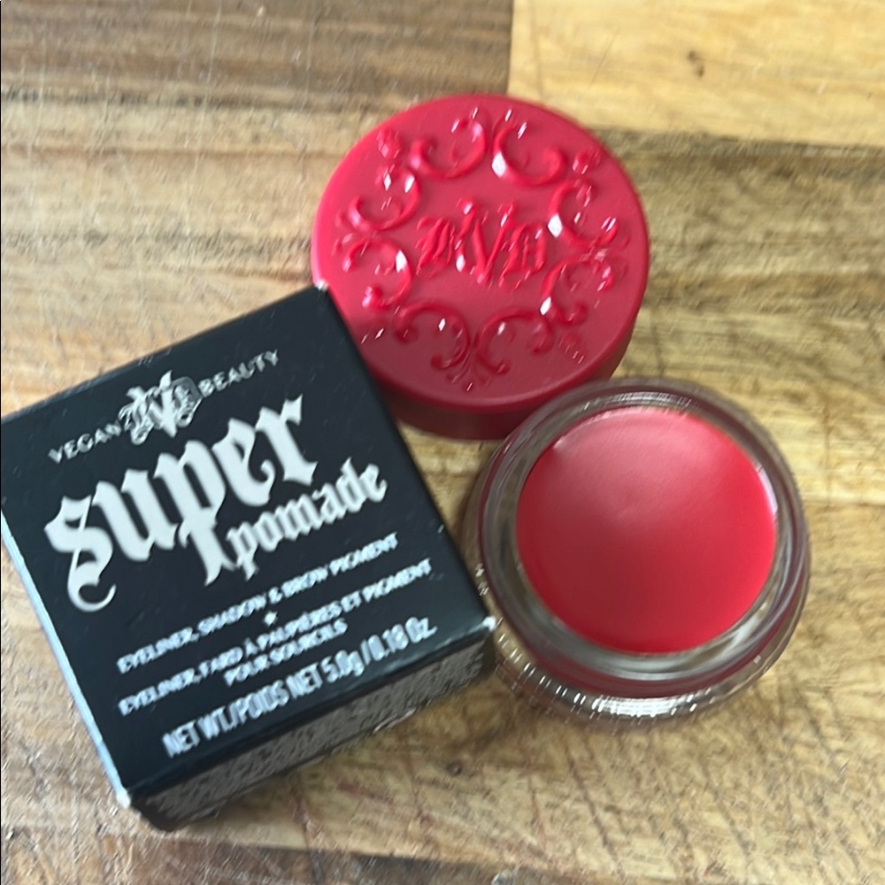 ⚡️💕Host Pick! Kat Von D Scarlett Super Pomade